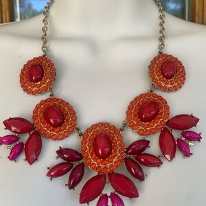💚3/$25 Elegant Red and Pink Statement Necklace